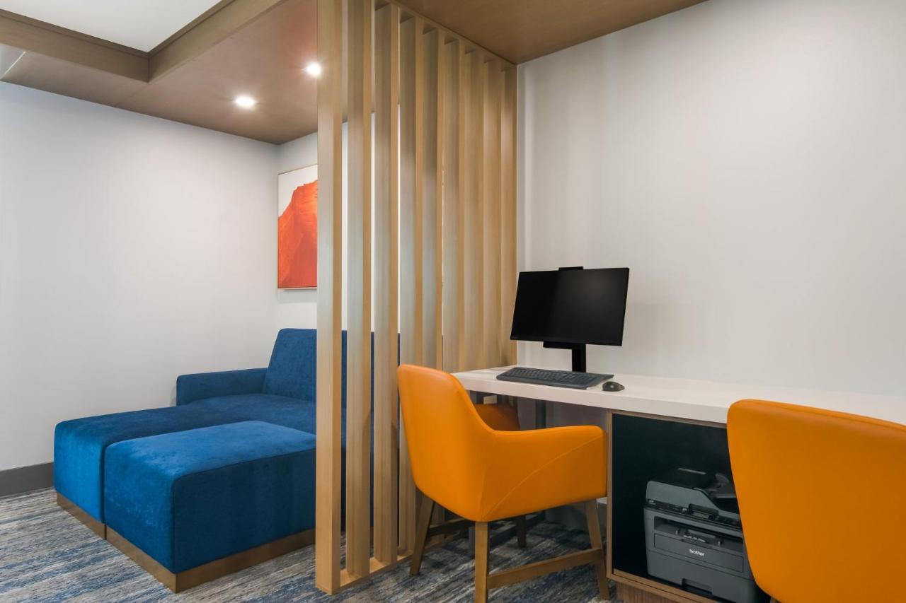 Holiday Inn Express & Suites - Springdale - Fayetteville Area מראה חיצוני תמונה